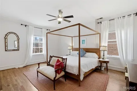 $1,200,000 | 4917 Pershing Place, St. Louis, MO 63108