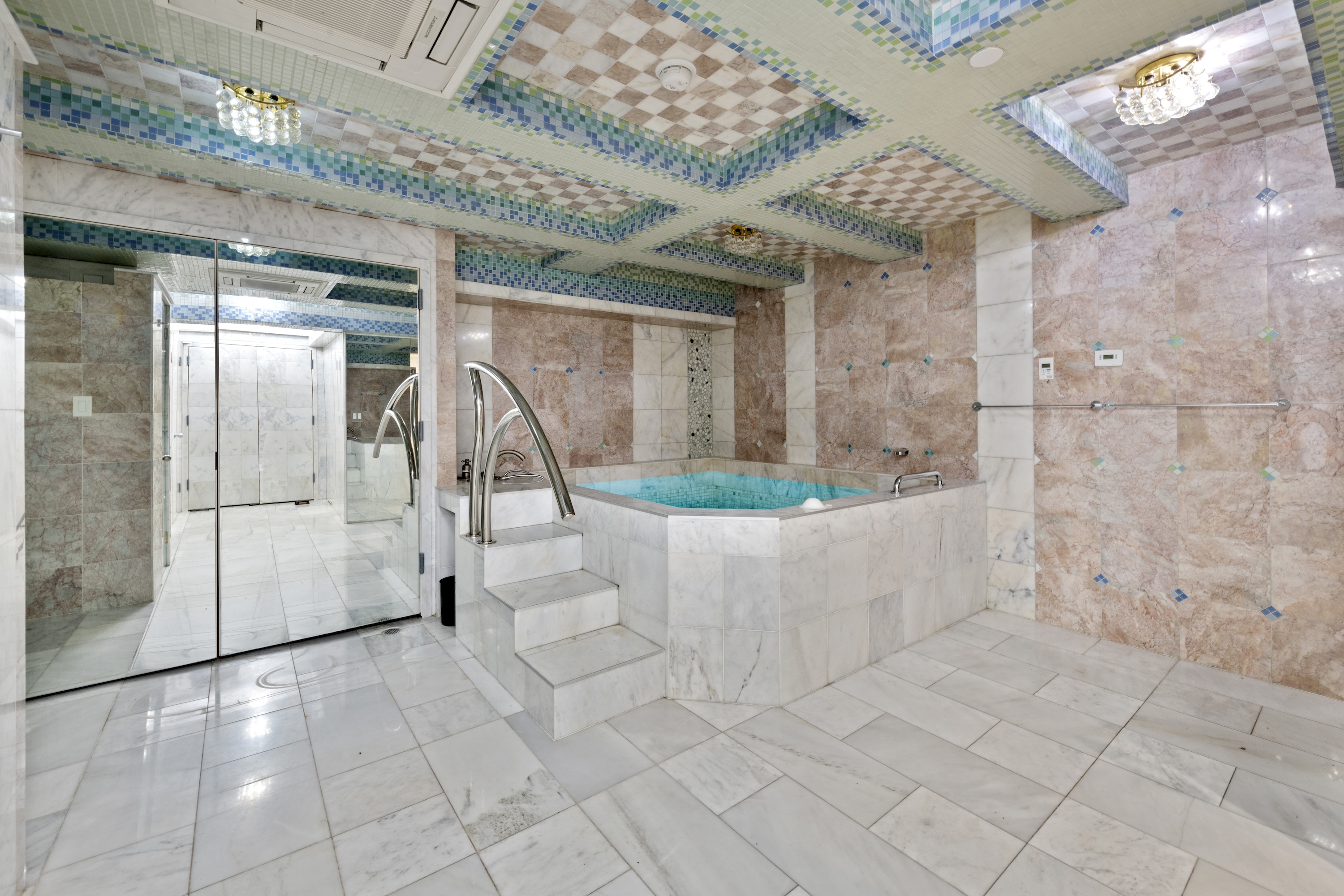 195 East 76th Street Manhattan, NY 10021 - Photo 11 of 20 a view of a bathroom