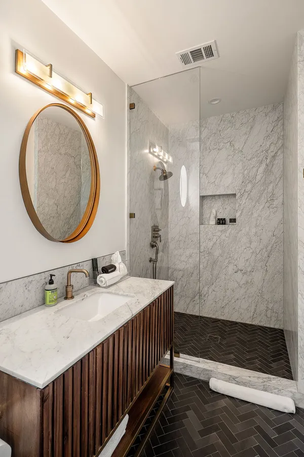 $4,100,000 | Laurel Canyon Road, Los Angeles, CA 90046