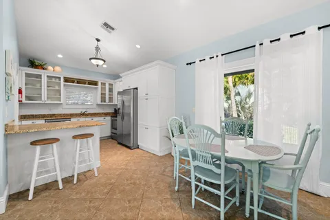 $2,500,000 | 1963 Bethany Place, Naples, FL 34109