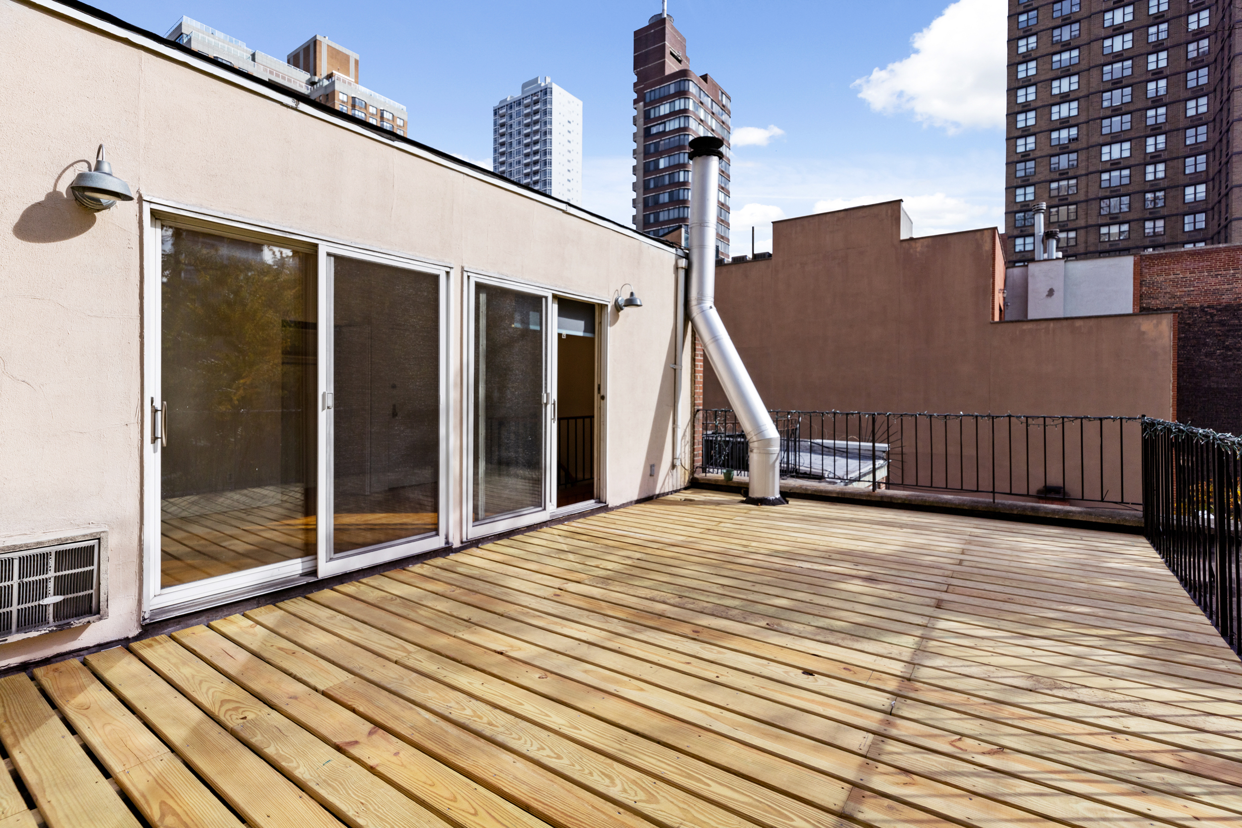 136 East 30th Street, Unit 3R Manhattan, NY 10016 - Photo 13 of 23 a terrace view