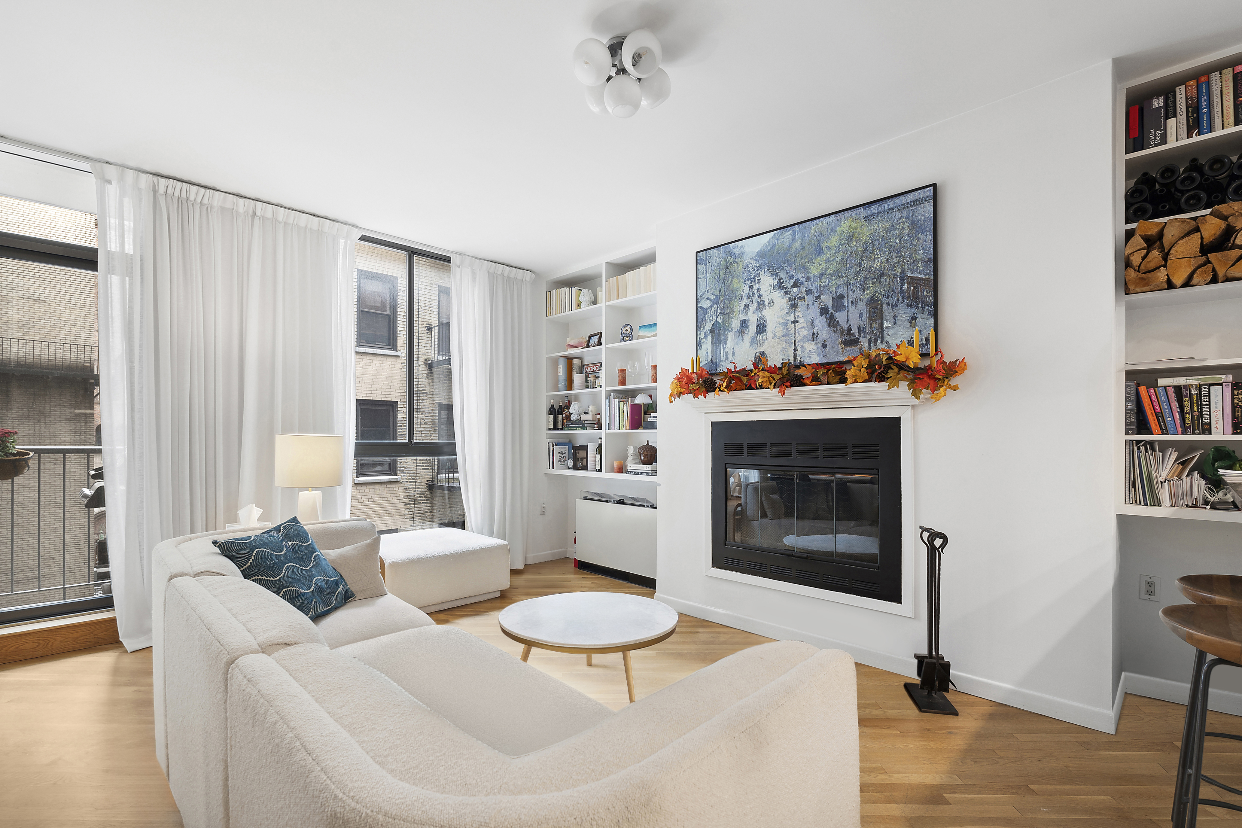 8 West 65th Street, Unit 4B Manhattan, NY 10023 - Photo 2 of 13