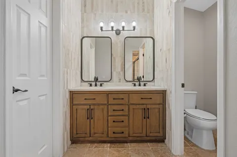 $960,000 | 9272 South Crestmore Way, Highlands Ranch, CO 80126