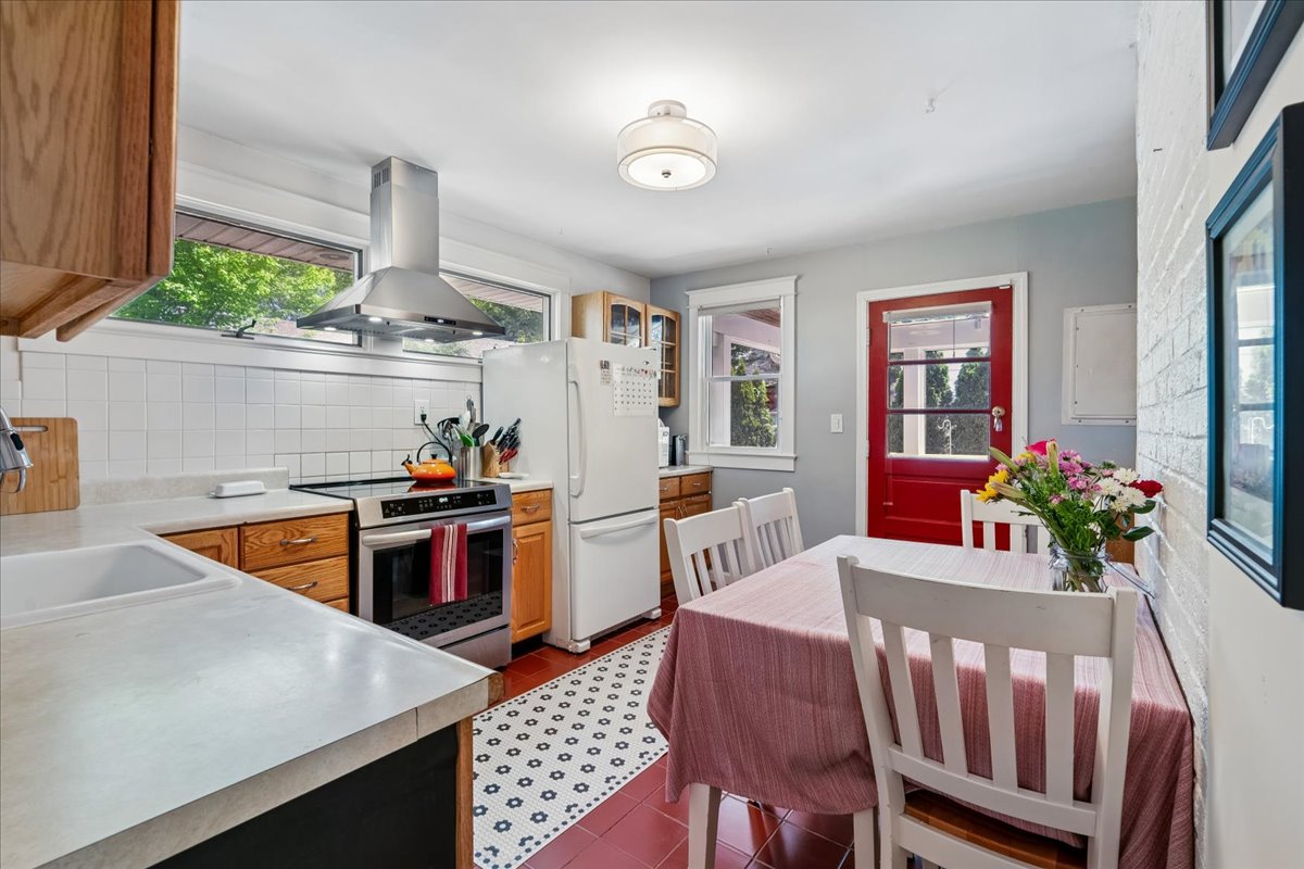 905 Robin Road Silver Spring, MD 20901 - Photo 8 of 43