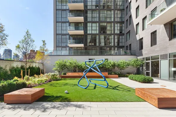 $3,500 | 22-18 Jackson Avenue, Unit 614 | Long Island City