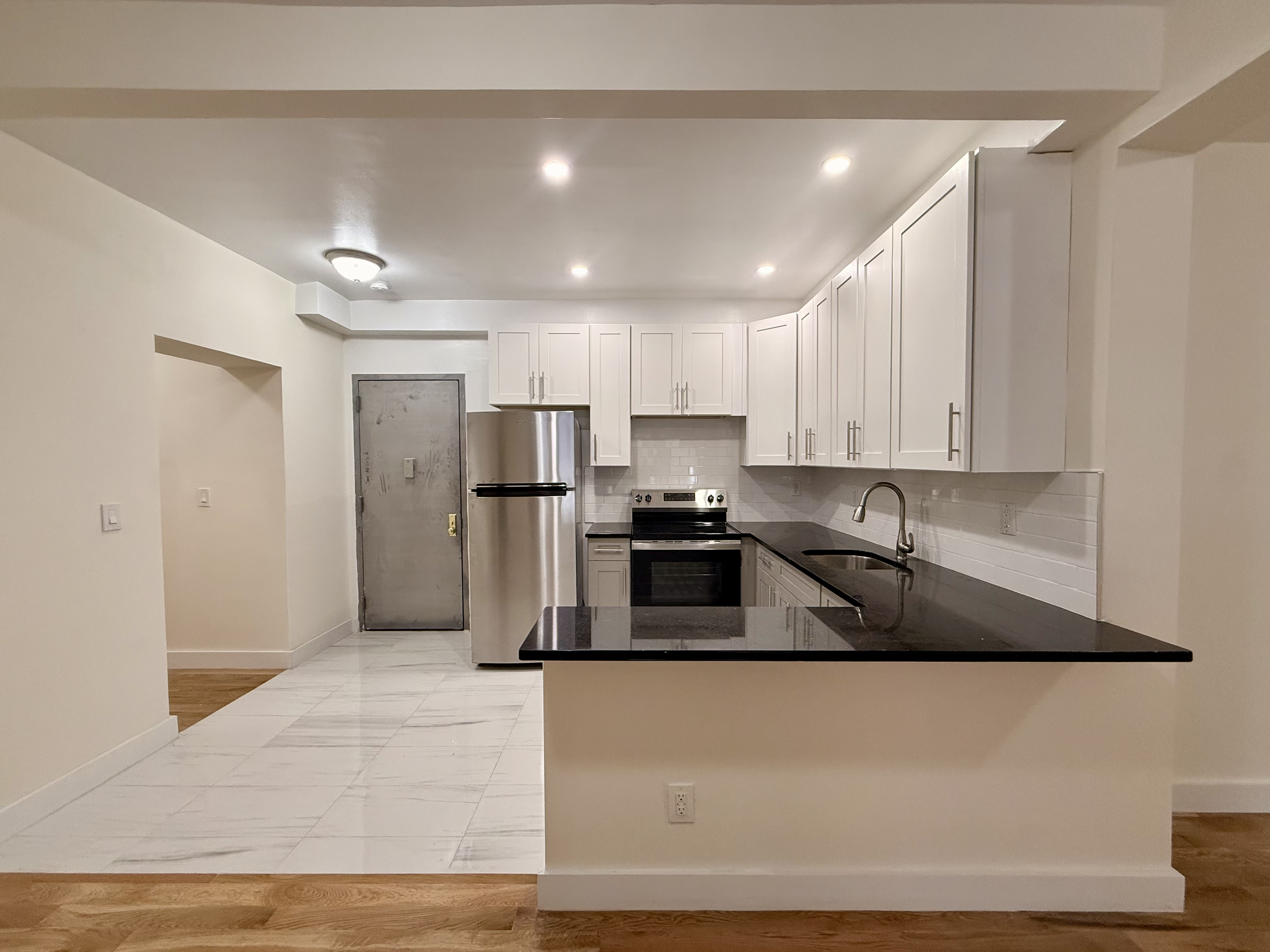 130 Avenue P, Unit 1M Brooklyn, NY 11223 - Photo 2 of 7