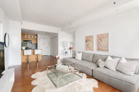 $1,295,000 | 5-49 Borden Avenue, Unit 8G | Long Island City