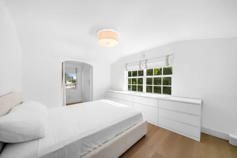 $3,950,000 | 939 West 47th Court, Miami Beach, FL 33140