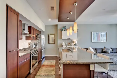 $649,000 | 1600 Barton Springs Road, Unit 6602, Austin, TX 78704