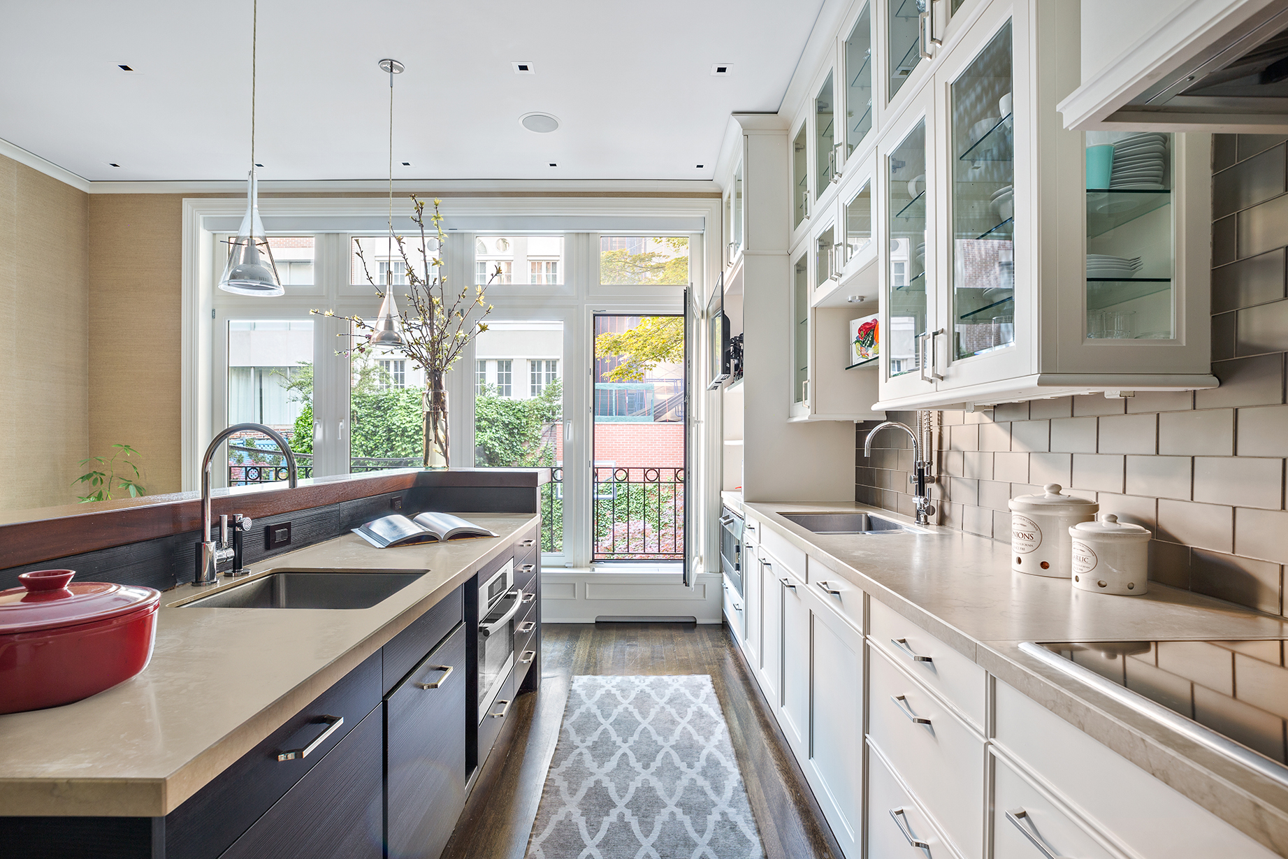 154 East 74th Street Manhattan, NY 10021 - Photo 4 of 23