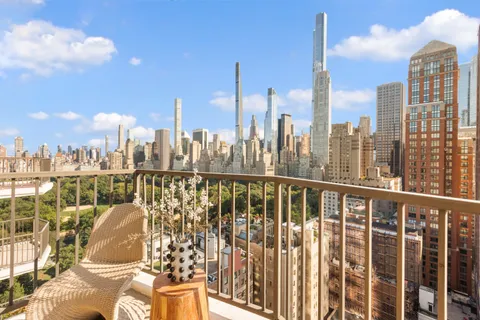 $2,595,000 | 10 West 66th Street, Unit 29E | Upper West Side
