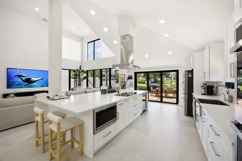 $1,295,000 | 22583 Caravelle Circle, Boca Raton, FL 33433
