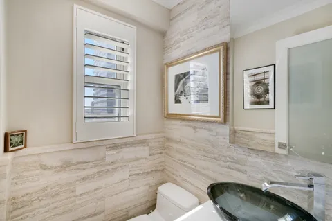 $1,095,000 | 520 East 76th Street, Unit PHD | Lenox Hill