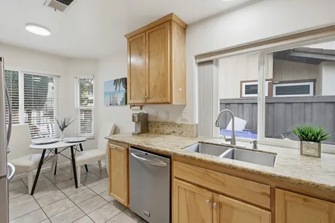 $1,049,000 | 9525 High Park Lane, San Diego, CA 92129