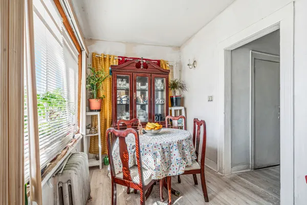 $950,000 | 186-01 Nashville Boulevard | St. Albans
