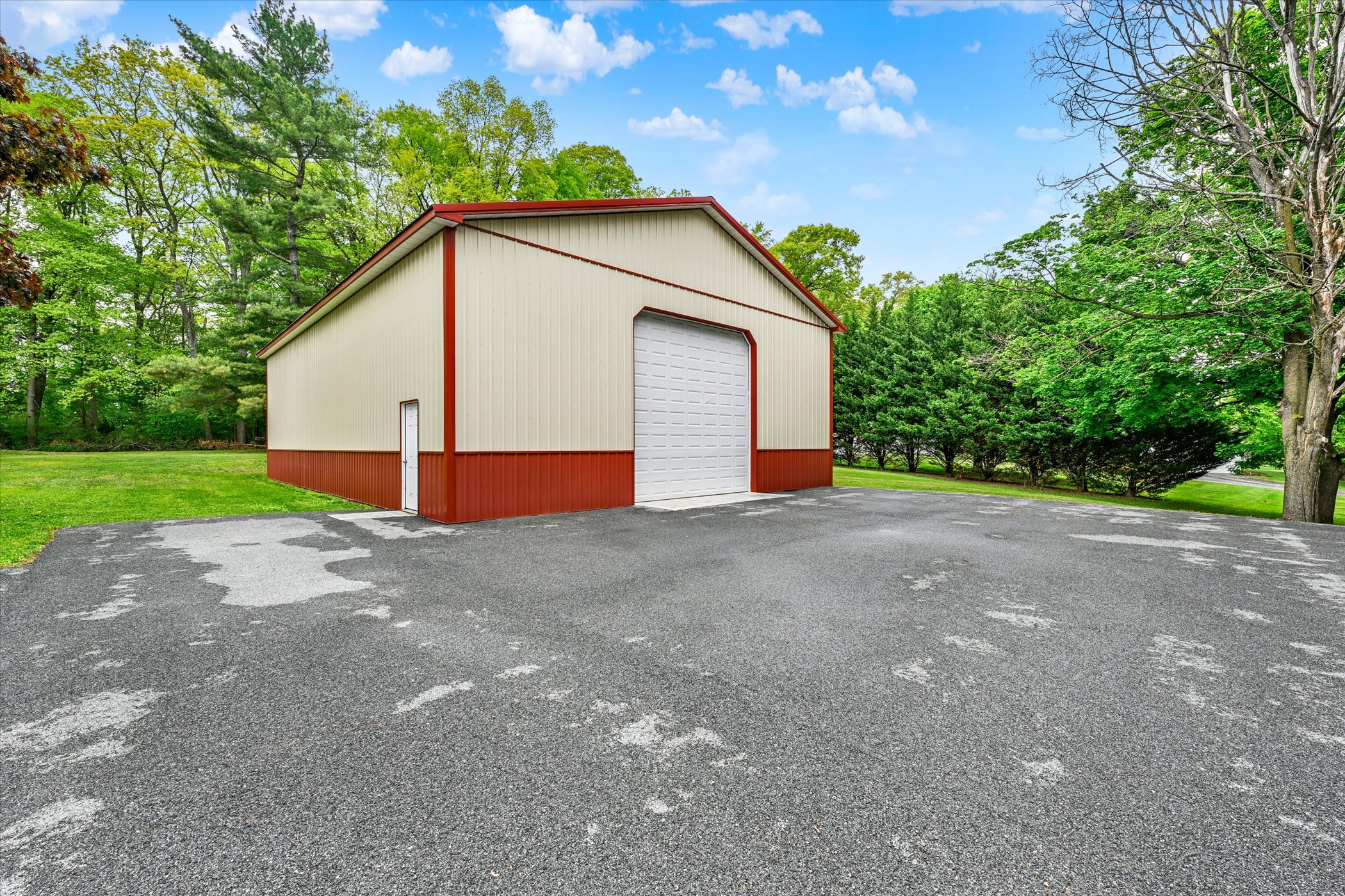 1609 Fairmount Road Hampstead, MD 21074 - Photo 5 of 23