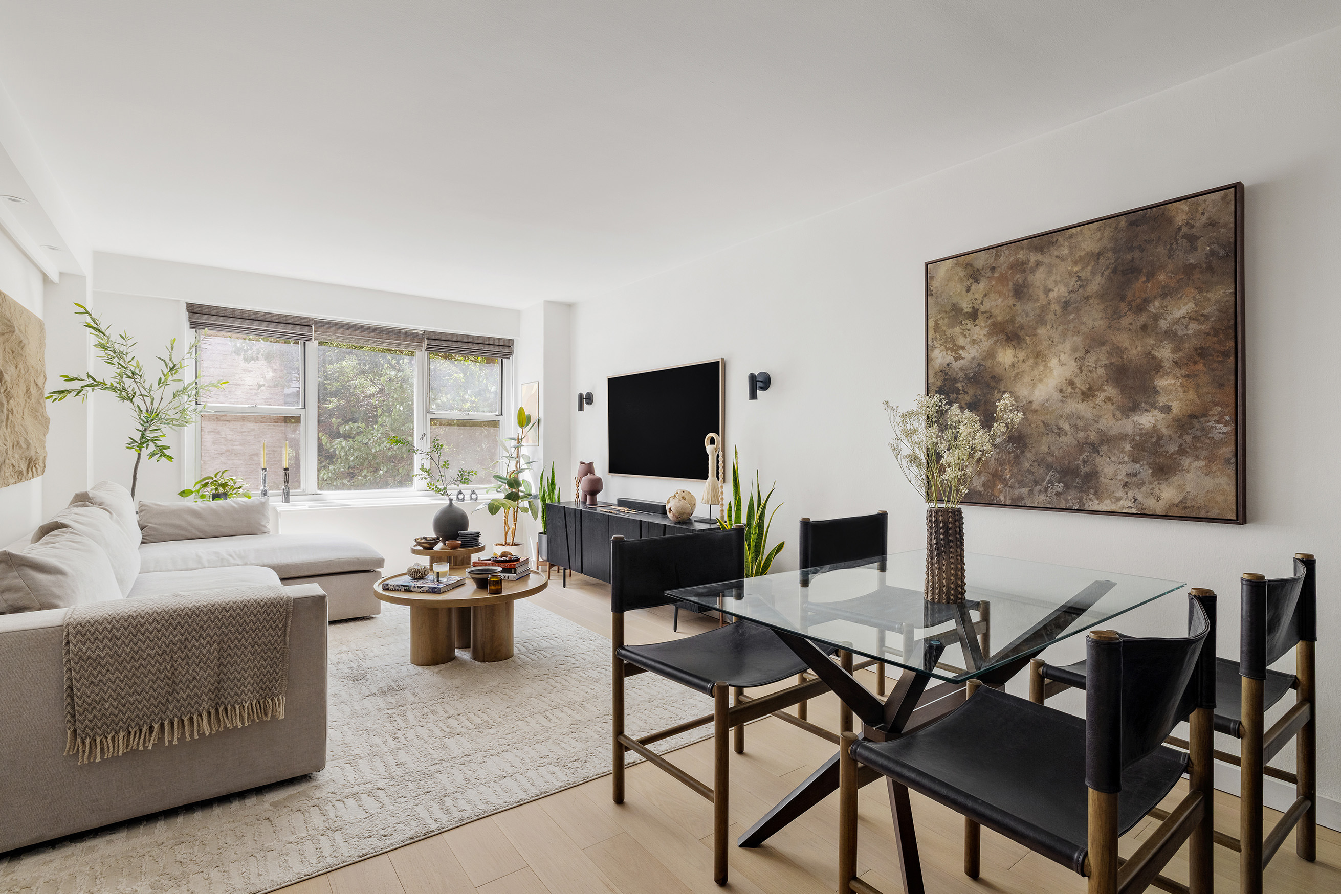 33 Greenwich Avenue, Unit 2M Manhattan, NY 10014 - Photo 1 of 10