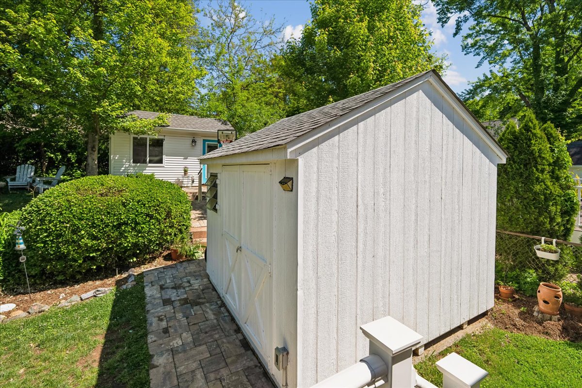 905 Robin Road Silver Spring, MD 20901 - Photo 36 of 43