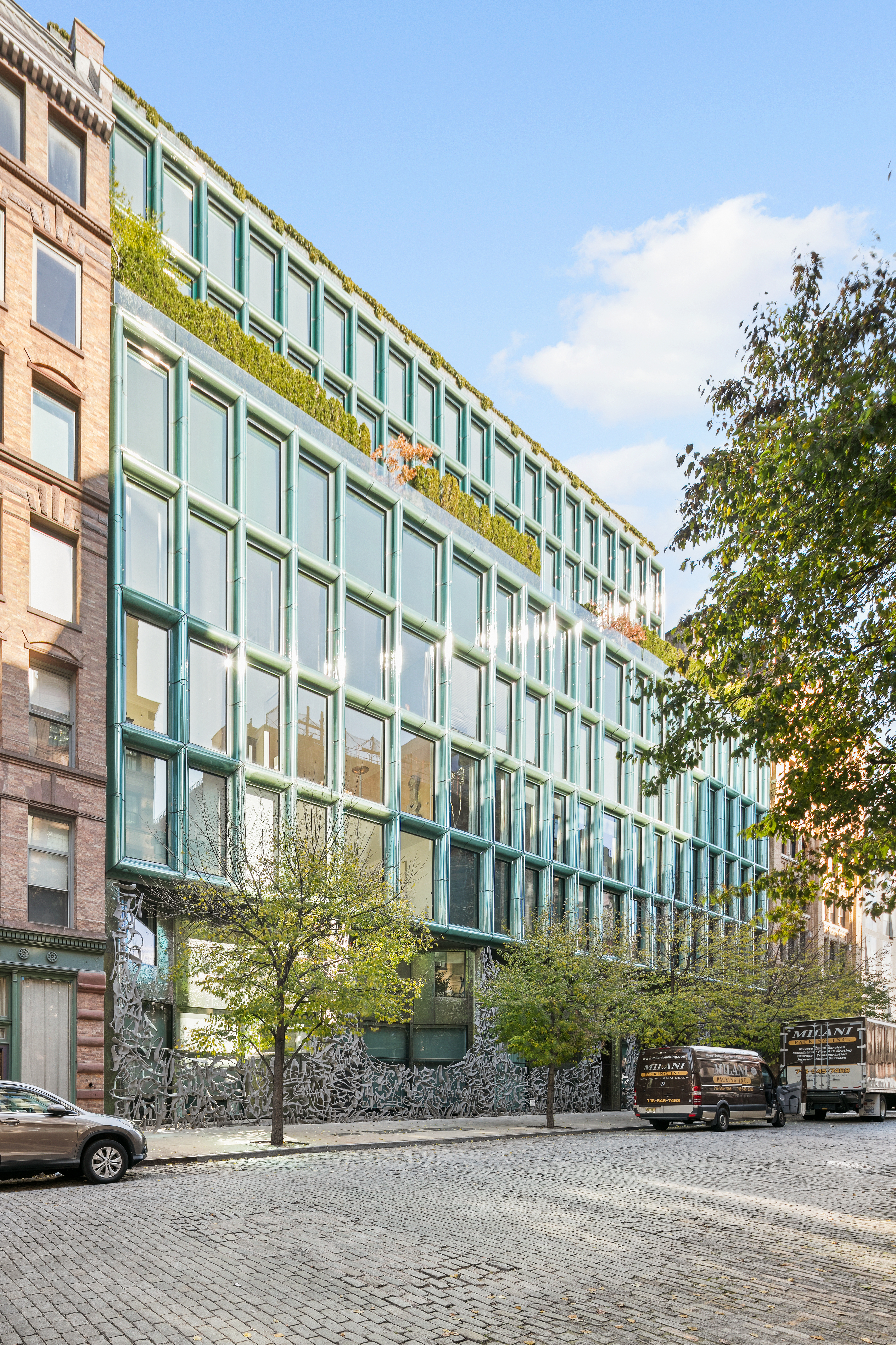 40 Bond Street, Unit 6D Manhattan, NY 10012 - Photo 21 of 23 a front view of a building