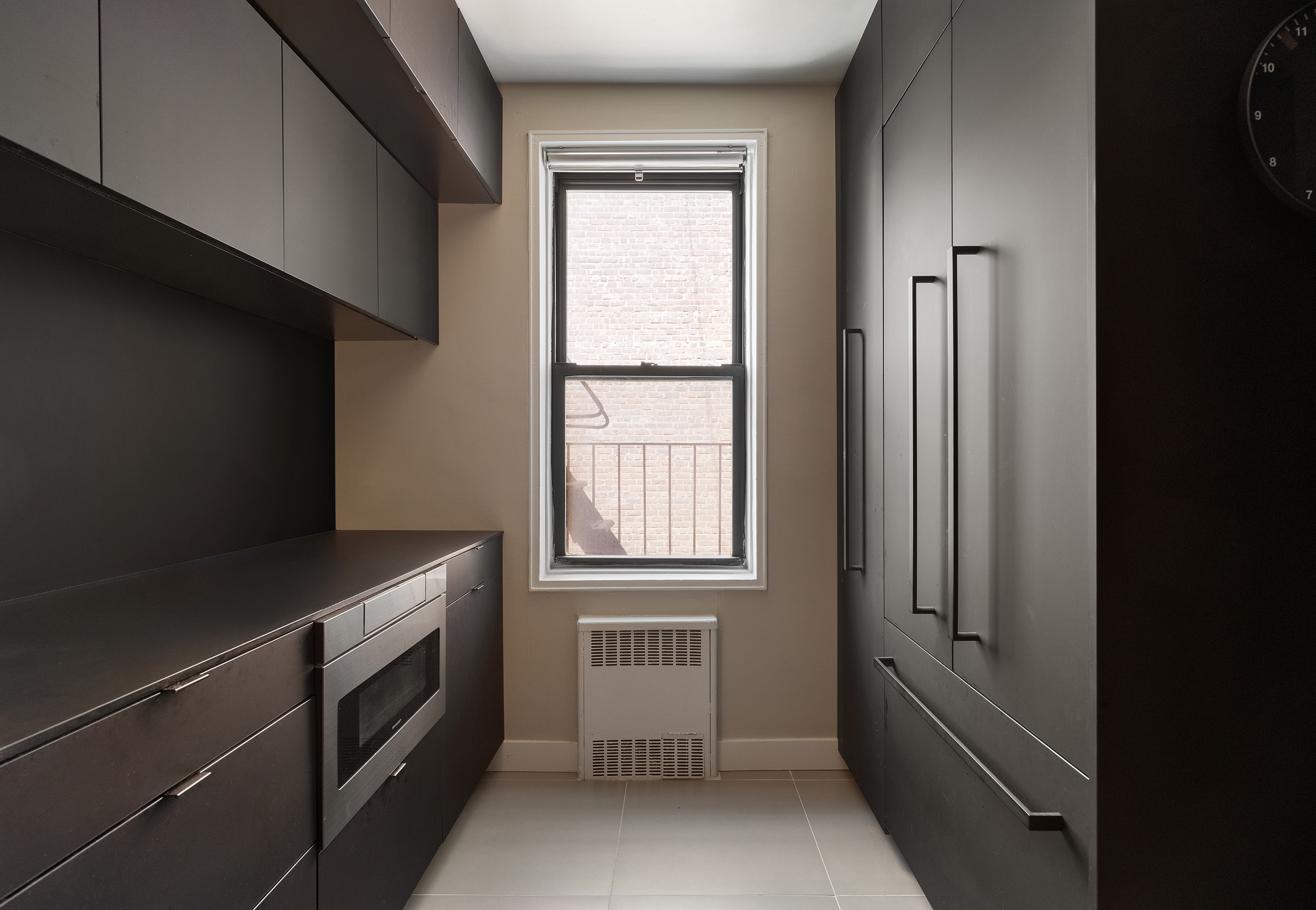 100 Ocean Parkway, Unit 4H Brooklyn, NY 11218 - Photo 4 of 11 a view of an empty room with a window