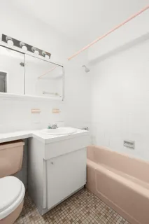 $600,000 | 333 East 66th Street, Unit 7M | Lenox Hill