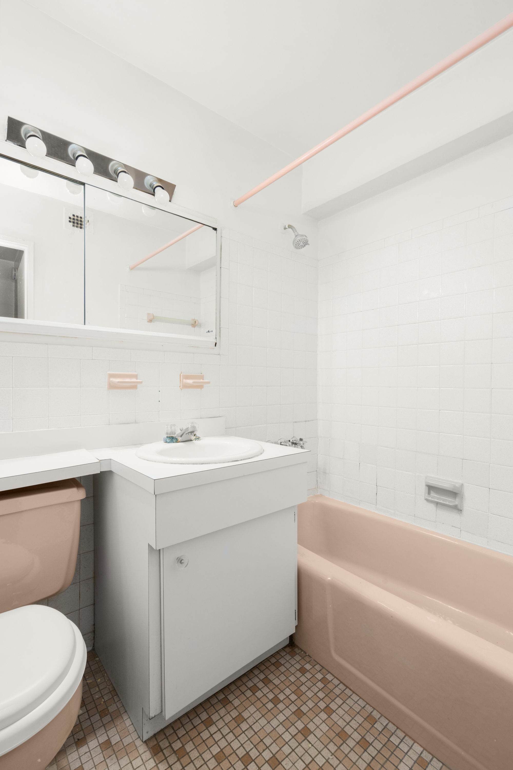 333 East 66th Street, Unit 7M Manhattan, NY 10065 - Photo 7 of 8