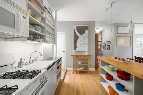 $775,000 | 124 Thompson Street, Unit 7 | SoHo