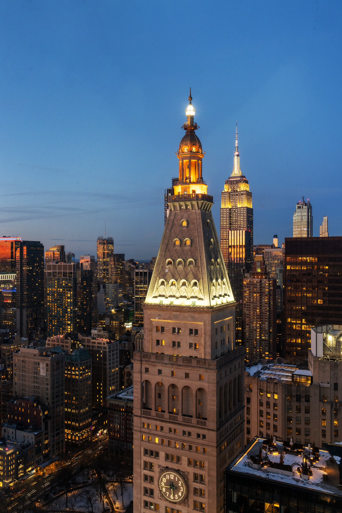 45 East 22nd Street, Unit 52/53B Manhattan, NY 10010 - Photo 9 of 27 a view of a city with tall buildings