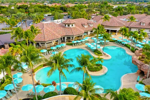 $1,299,900 | 8062 Signature Club Circle, Unit 201, Naples, FL 34113