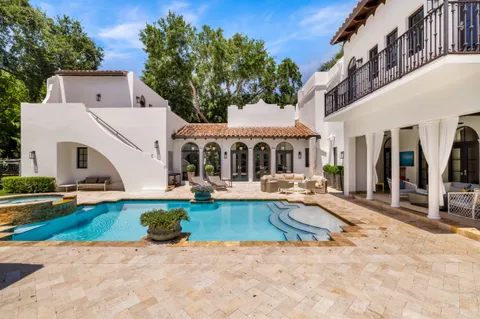 $8,200,000 | 6864 Southwest 68th Street, South Miami, FL 33143