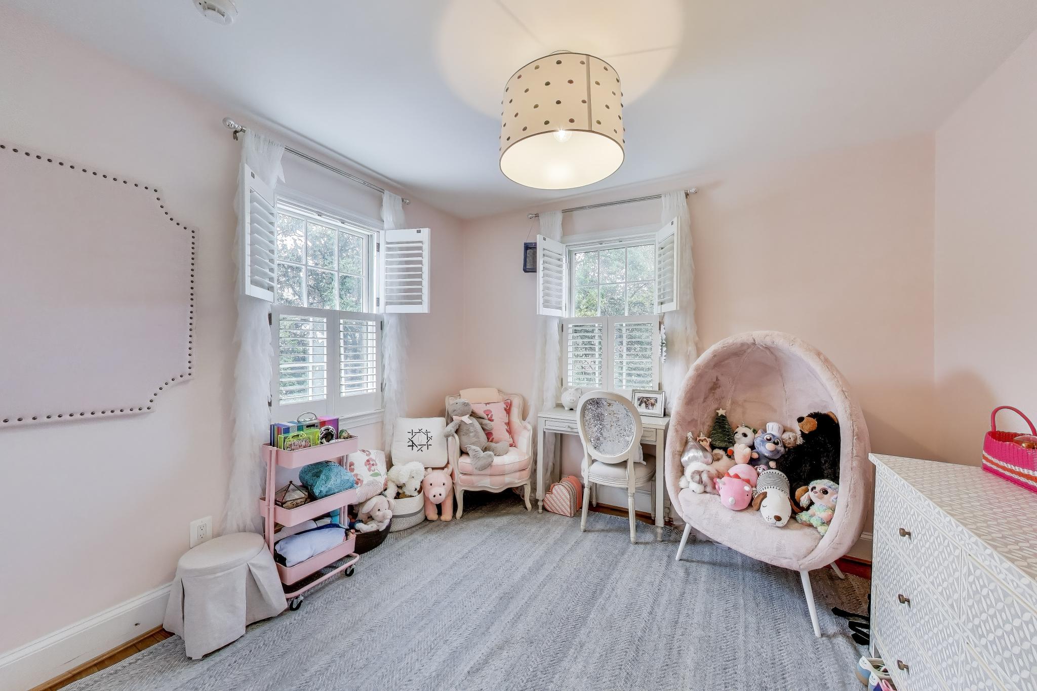 5205 Falmouth Road Bethesda, MD 20816 - Photo 29 of 50