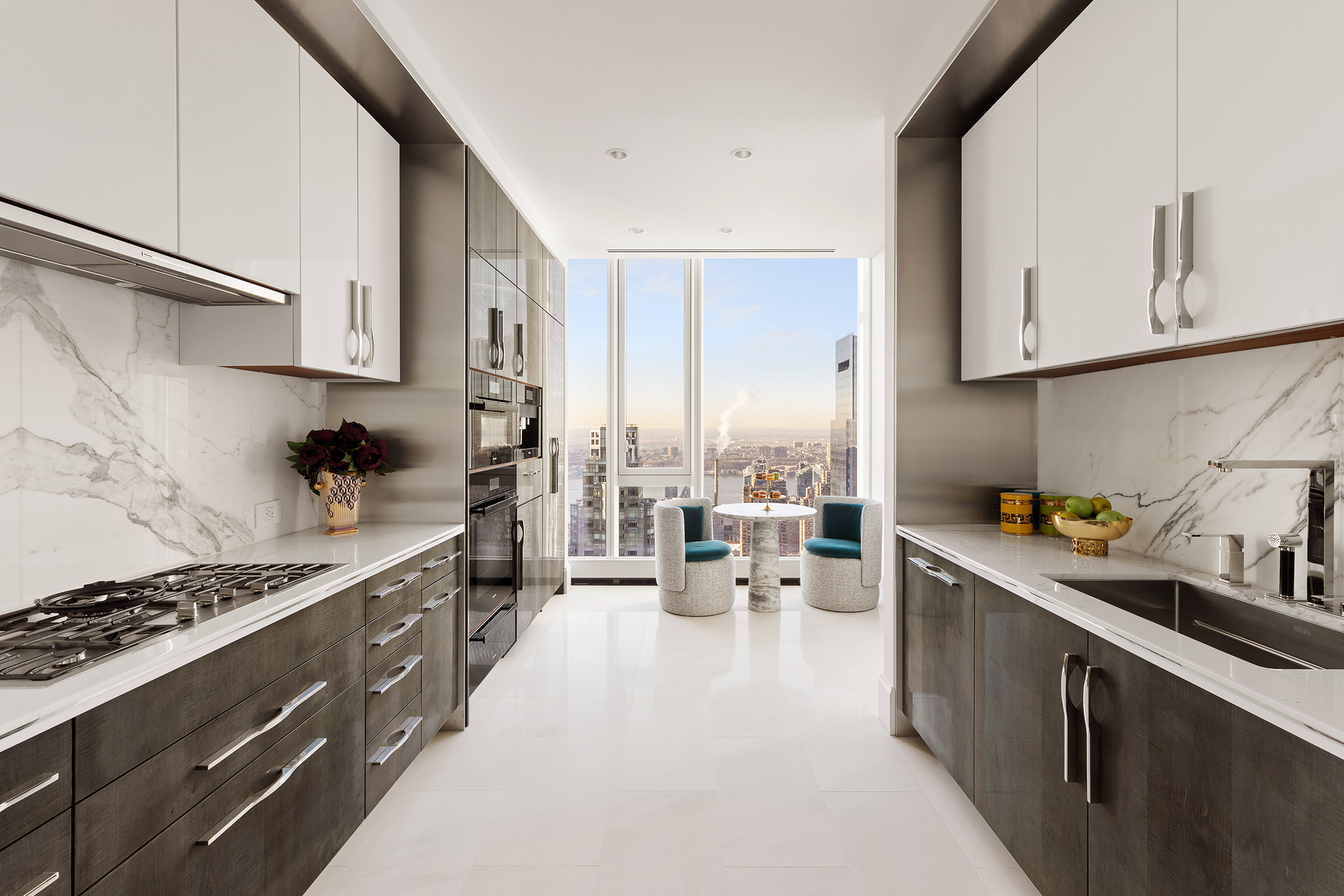 217 West 57th Street, Unit 60W Manhattan, NY 10019 - Photo 4 of 27 a kitchen with lots of counter top space