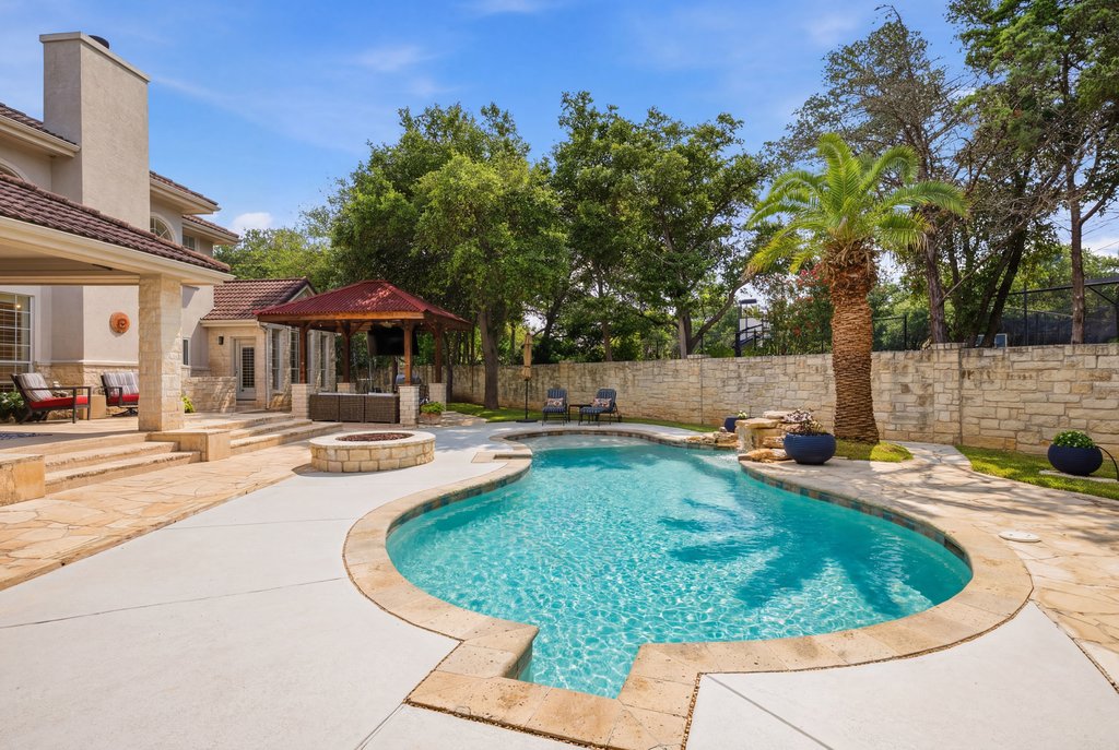 13 Sunview Road The Hills, TX 78738 - Photo 36 of 40