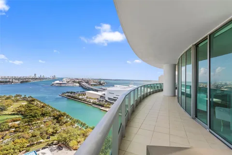 $1,975,000 | 900 Biscayne Boulevard, Unit 2506, Miami, FL 33132