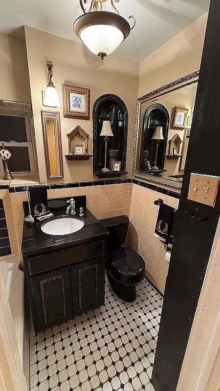 $2,895 | 415 West 46th Street, Unit 1B | Hell's Kitchen