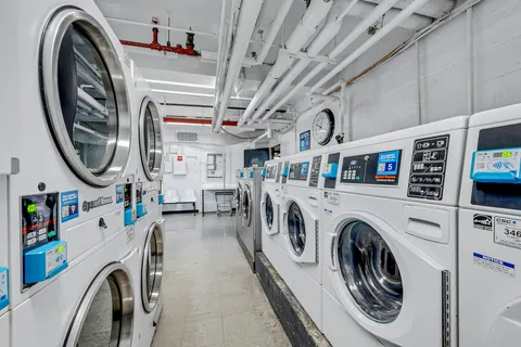 $225,000 | 1 Fordham Hill Ovl, Unit 12C | University Heights