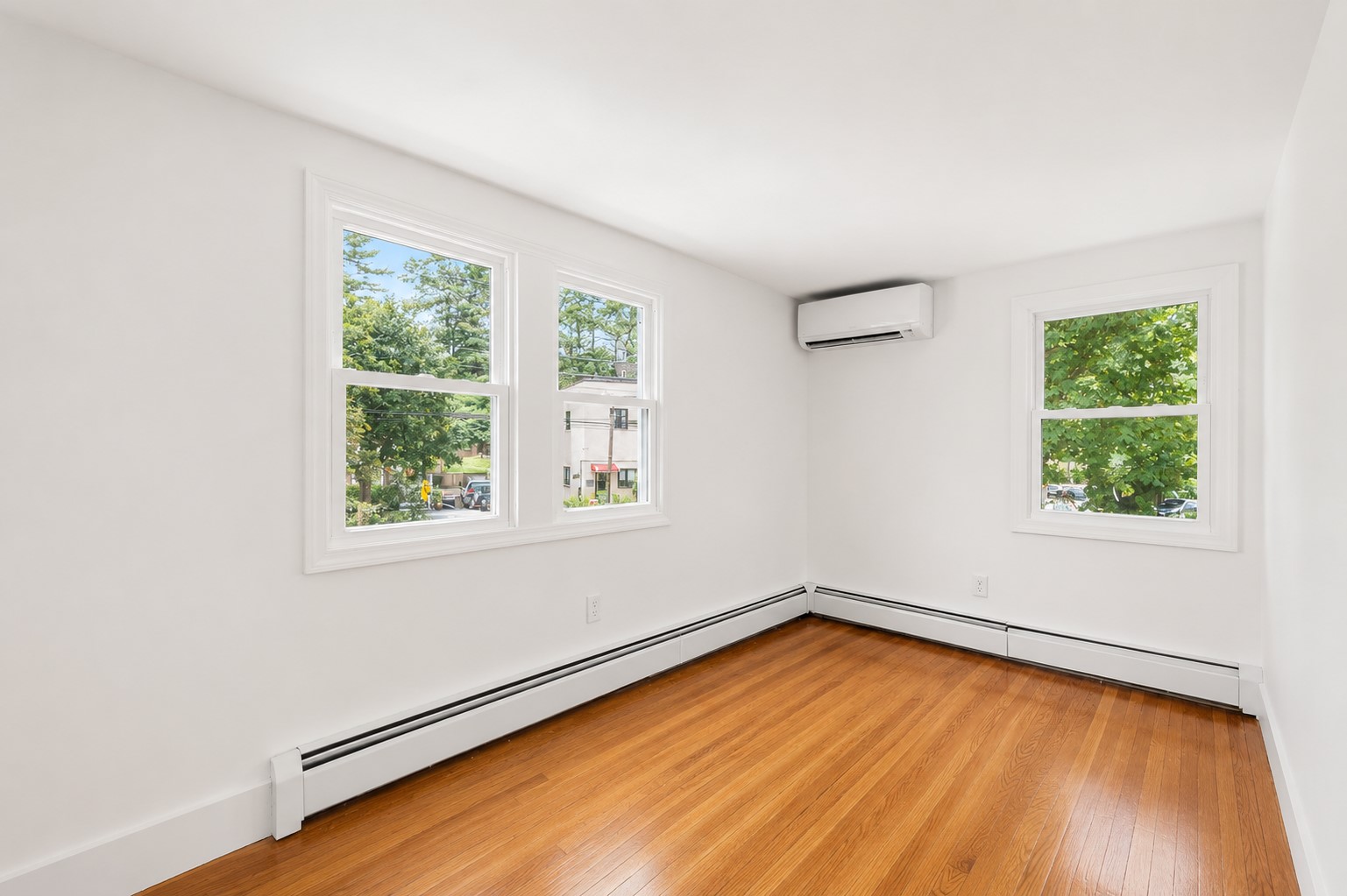 89 Harbor Road Port Washington, NY 11050 - Photo 12 of 13