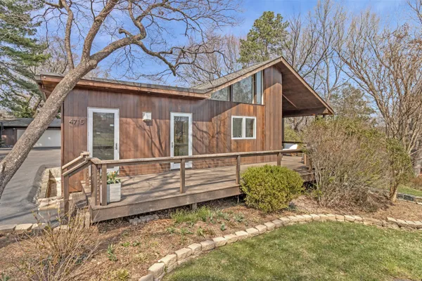 $2,000,000 | 4715 38th Street North, Arlington, VA 22207