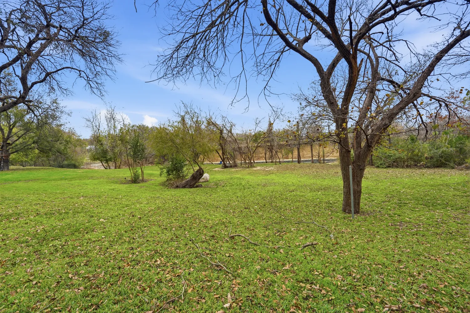 $547,500 | 8625 Marys Creek Drive, Fort Worth, TX 76116