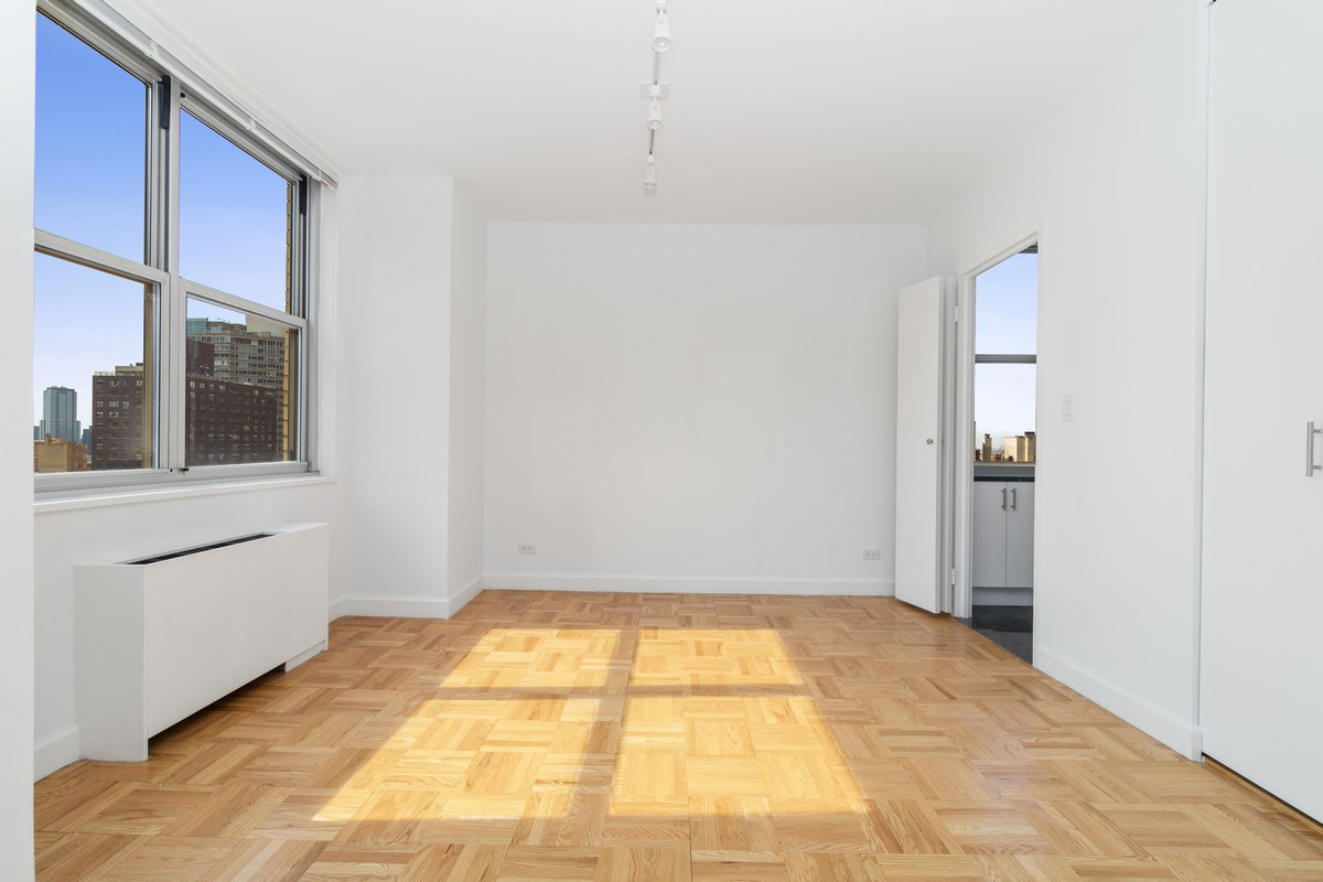 240 East 39th Street, Unit Undisclosed Manhattan, NY 10016 - Photo 4 of 15 Gallery Image 4