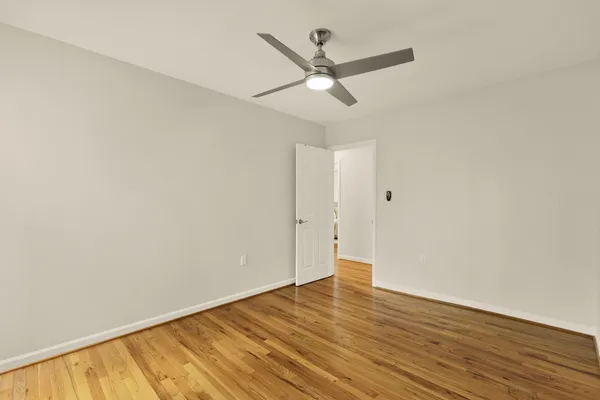 $899,000 | Inverness Ridge Road, Potomac, MD 20854