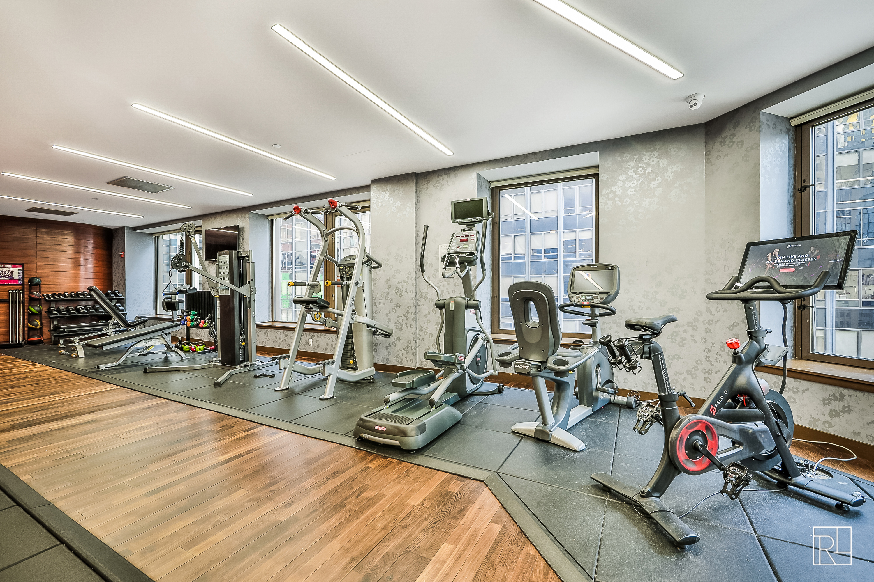 75 Wall Street, Unit 32J Manhattan, NY 10005 - Photo 14 of 30
