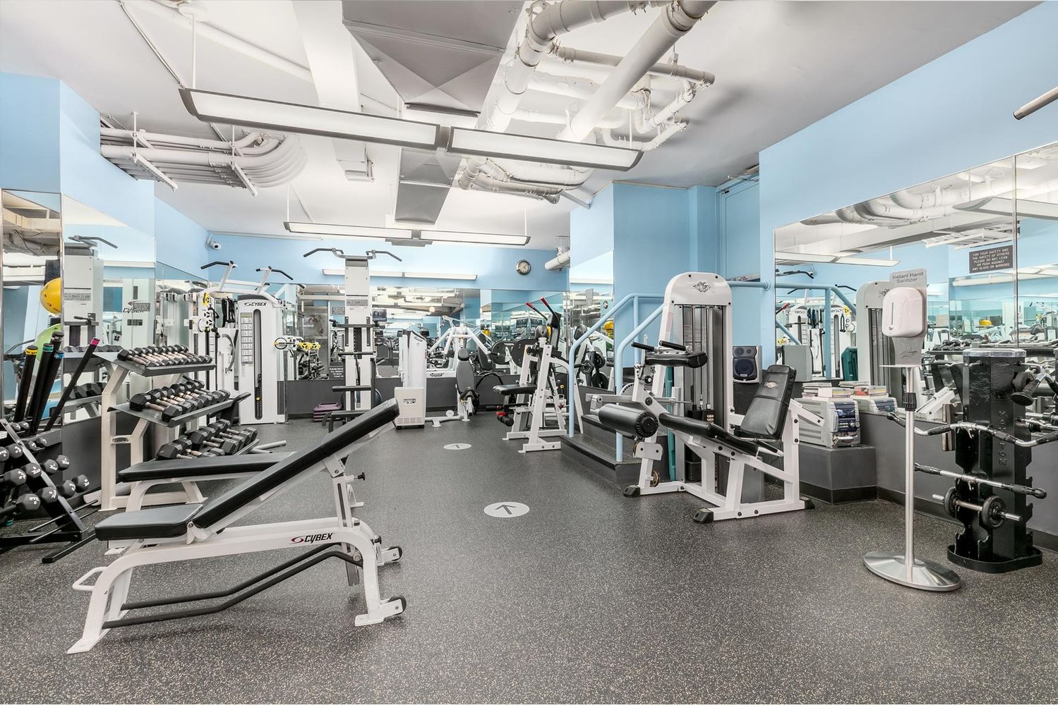 515 East 79th Street, Unit 15A Manhattan, NY 10075 - Photo 14 of 26 a view of a room with gym equipment