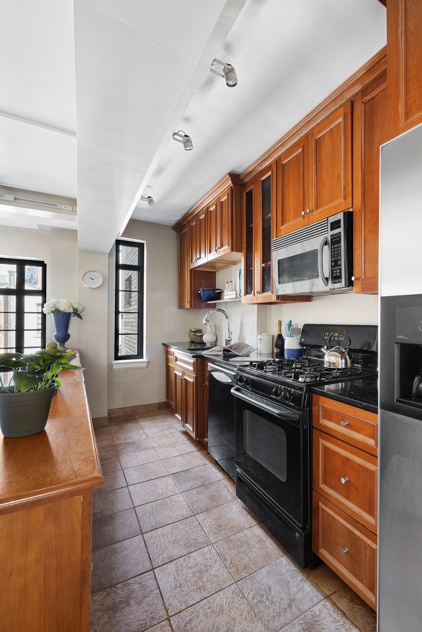 35 West 90th Street, Unit 5H Manhattan, NY 10024 - Photo 6 of 8