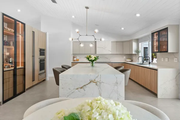 $2,925,000 | 9201 Southwest 102nd Street, Miami, FL 33176