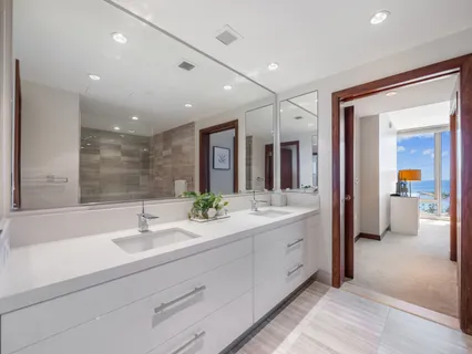 $3,495,000 | 1555 Kapiolani Boulevard, Unit 2002, Honolulu, HI 96814