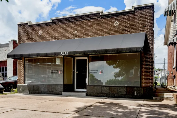 $2,400 | 5431 South Kingshighway Boulevard, St. Louis, MO 63109