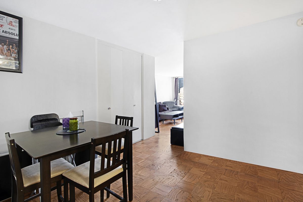 300 East 33rd Street, Unit 16L Manhattan, NY 10016 - Photo 4 of 6