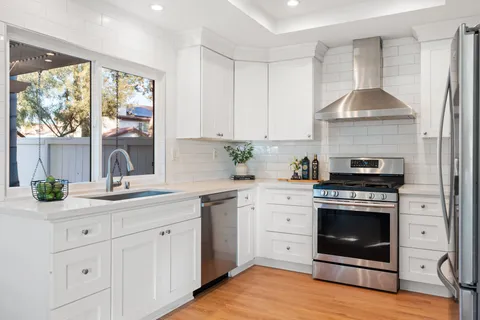 $1,448,000 | 1744 Willowspring Drive North, Encinitas, CA 92024