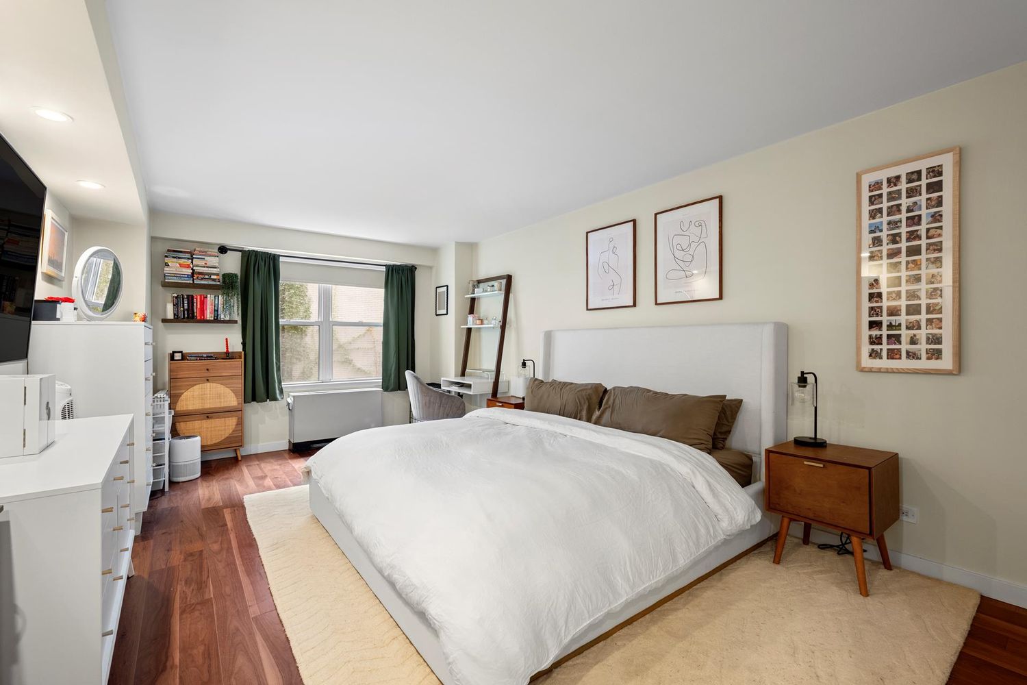 142 East 16th Street, Unit 3H Manhattan, NY 10003 - Photo 3 of 7